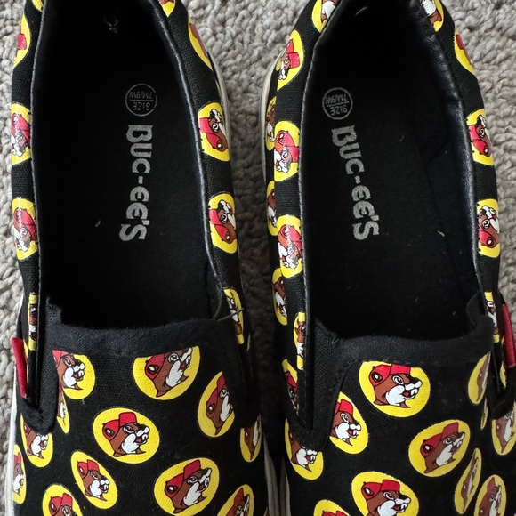 EUC Buc-ee’s Slip-On Shoes M7/W9 - Picture 7 of 7